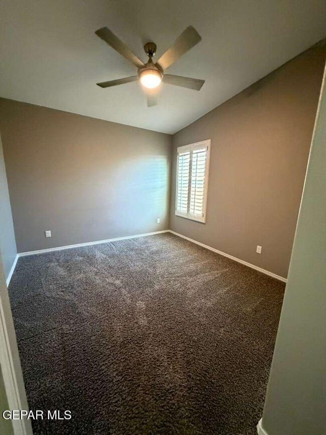 Building Photo - 460 Prime Desert Dr