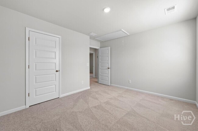 Building Photo - 142 Bottlebrush Dr