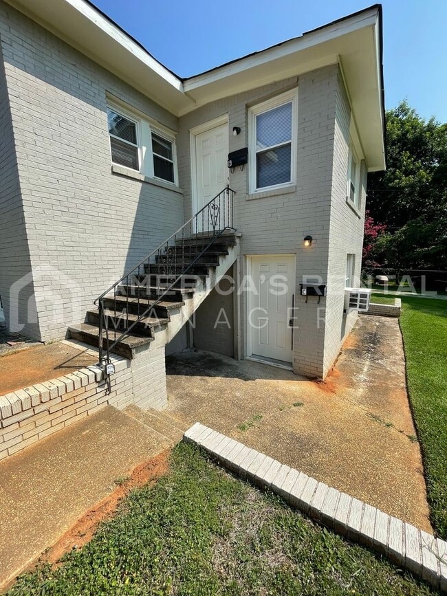 Building Photo - 1701 Berkley Ave