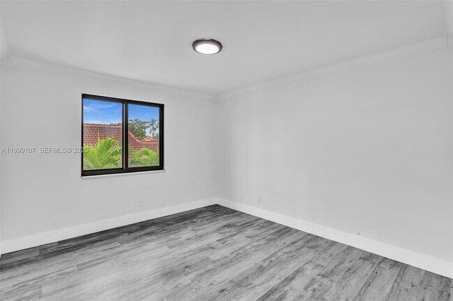 Building Photo - 17532 NW 61st Ct N