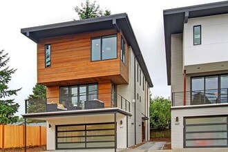 Building Photo - Luxurious 4 Bedroom Home with 2 Car Garage