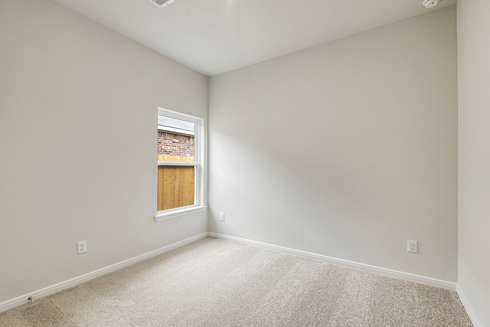 Building Photo - 424 Mustang Trot Dr