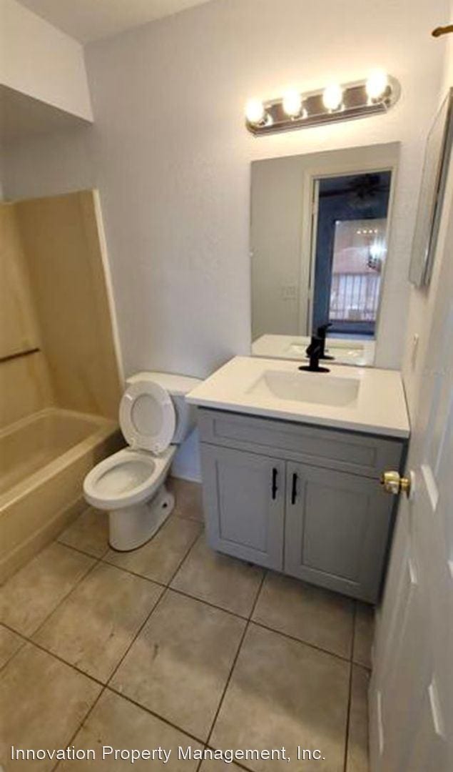 Building Photo - 2 br, 2 bath Apartment - 687 Royalty Ct 68...