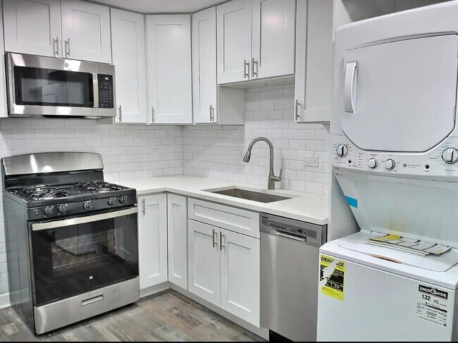 Building Photo - 287 8th St