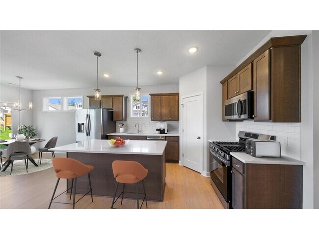 Building Photo - 123 Gambel St