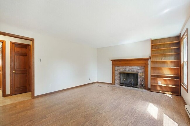 Building Photo - 26 Hunters Hill Cir