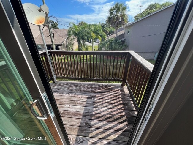 Building Photo - 1301 Arlington Ln NE