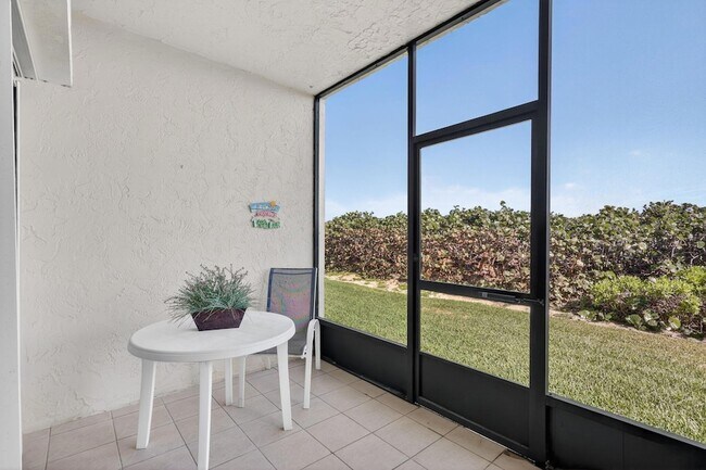 Building Photo - 7410 S Ocean Dr