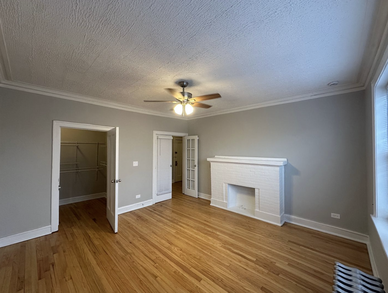 Bedroom 1 with Decorative Fireplace - 1507 W Schreiber Ave