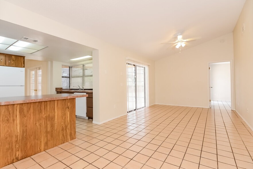 Building Photo - 7130 Arbor View Ln