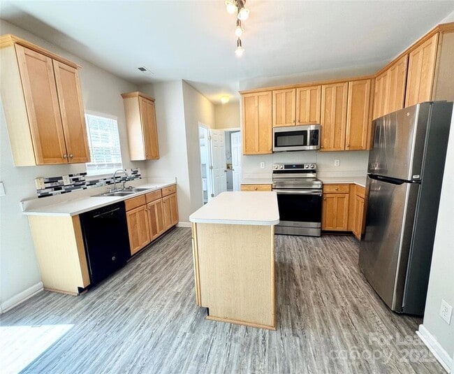 Building Photo - 9413 Thatcher Hall Ct