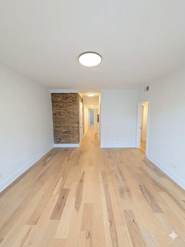 Building Photo - 616 W Patterson Ave