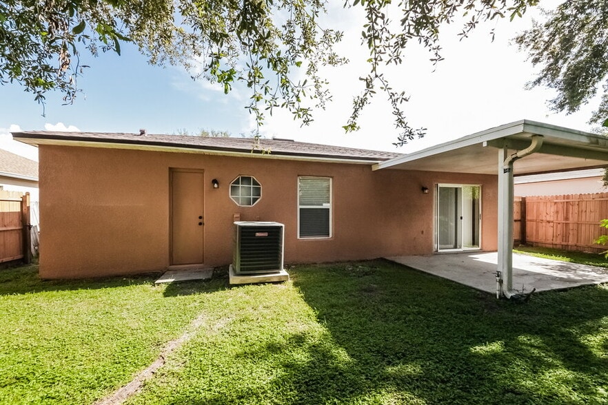 Building Photo - 254 Regal Downs Cir