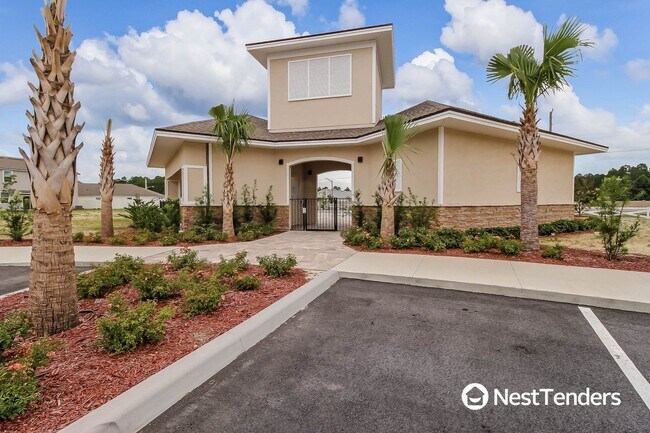 Building Photo - Four Bedroom Just Off Amelia Concourse!