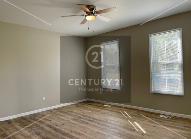 Building Photo - 319 Wyoming St