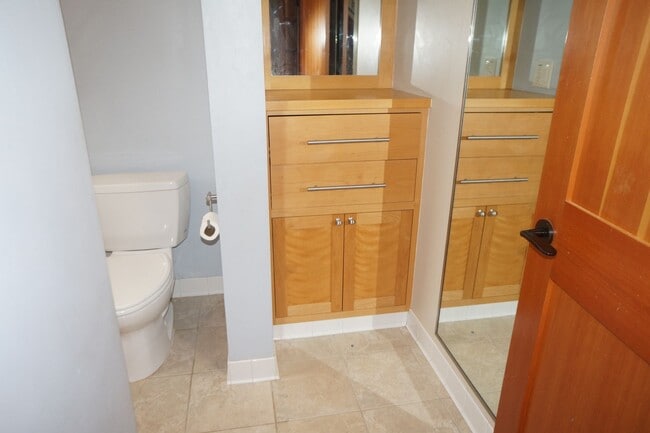 Building Photo - Amazing two bedroom sellwood beauty!