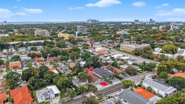 Building Photo - 1632 SW 19th Ter