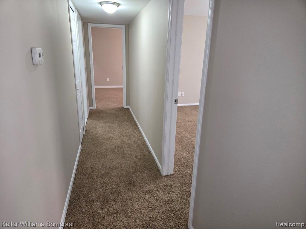 Building Photo - 71 Meadow Wood Dr