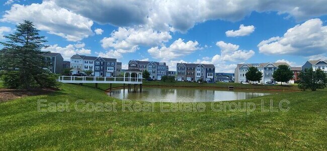 Building Photo - 408 Slick Terrace