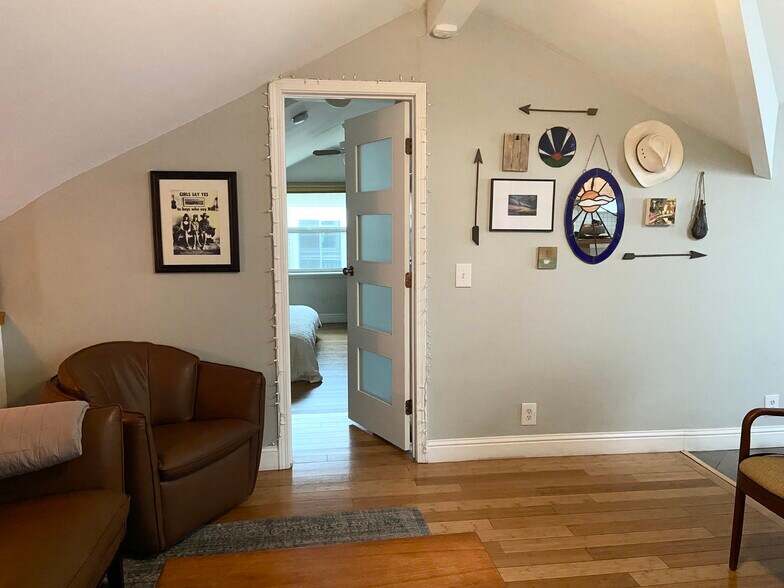 Living room view toward the attached bedroom - 1610 22nd St