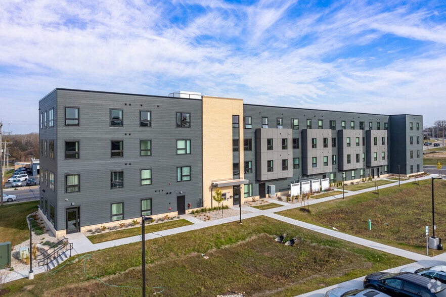 Building Photo - Bay City Lofts
