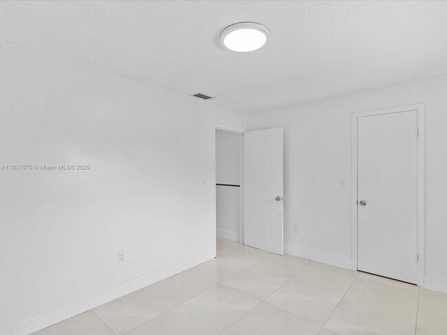 Building Photo - 1790 W 58th St