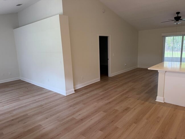 Building Photo - 14307 80th Ln N