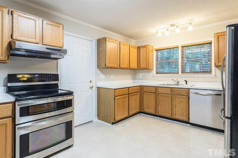 Building Photo - 1215 Carpenter Fletcher Rd