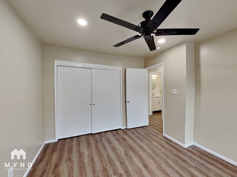 Building Photo - 2516 I St