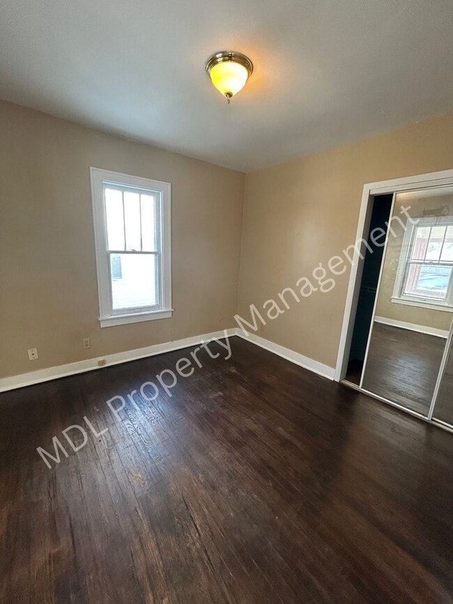 Building Photo - Charming 3 bedroom home available now!