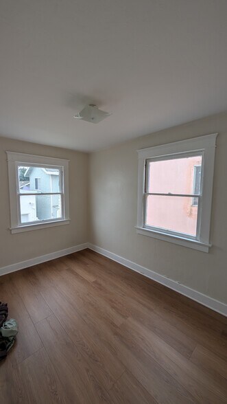 Building Photo - 618 Loma Ave