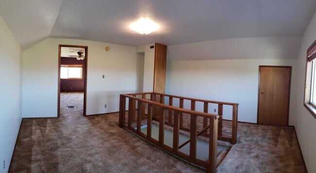 Building Photo - 7461 OR-240
