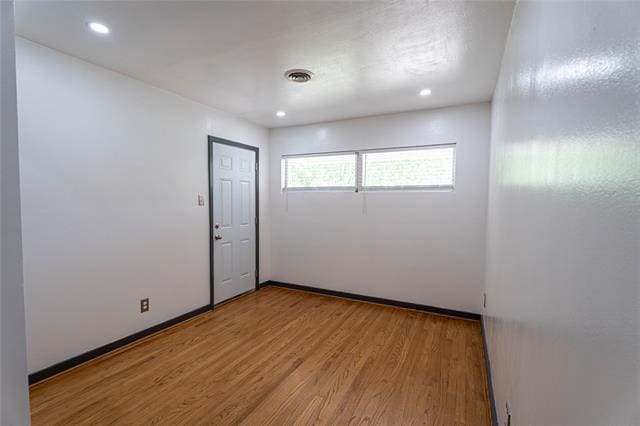 Building Photo - 10231 Pinecrest Dr