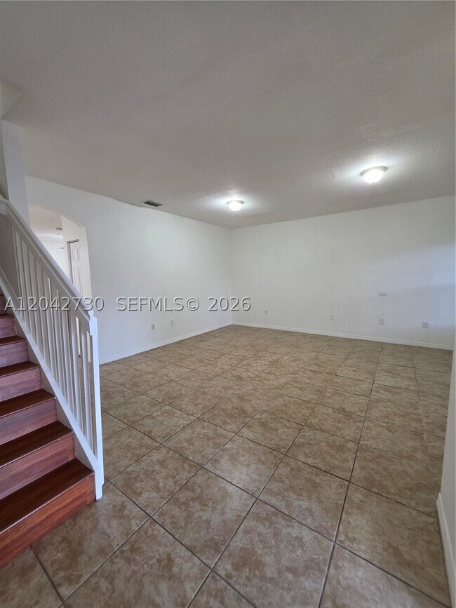 Building Photo - 4906 SW 141st Ave