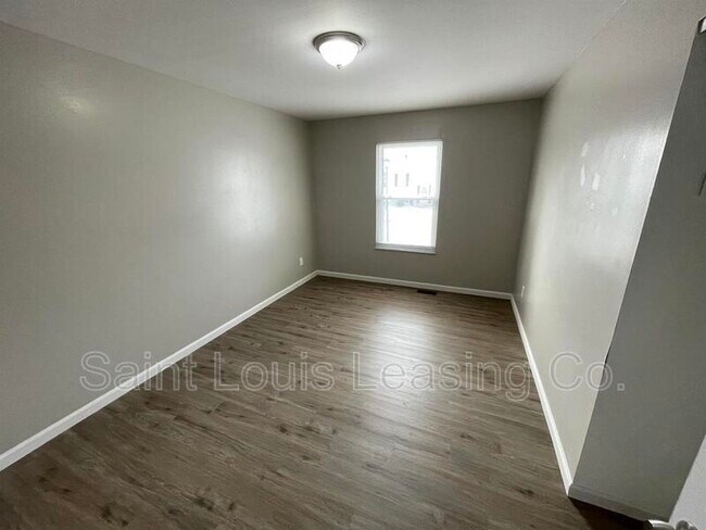 Building Photo - 1657 Ventnor Pl