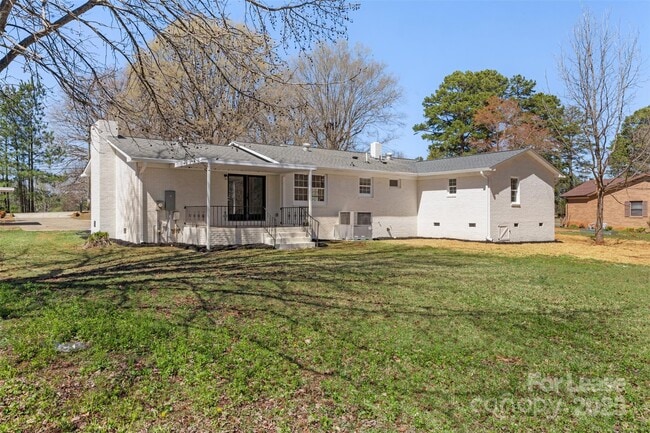 Building Photo - 2509 Wesley Chapel Rd