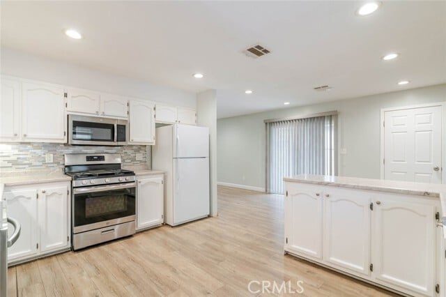 Building Photo - 6539 Coldwater Canyon Ave