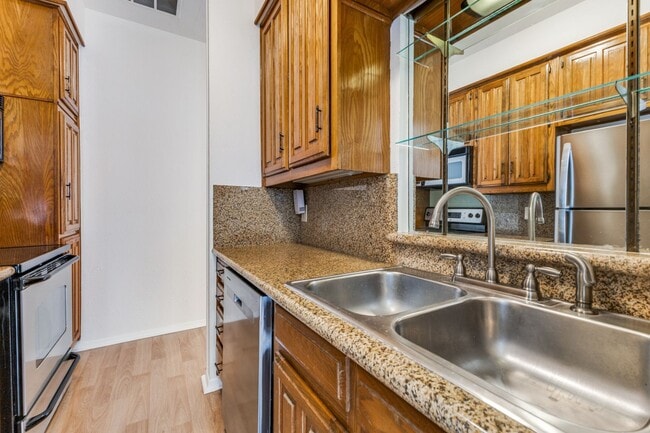 Building Photo - 3909 Rawlins St