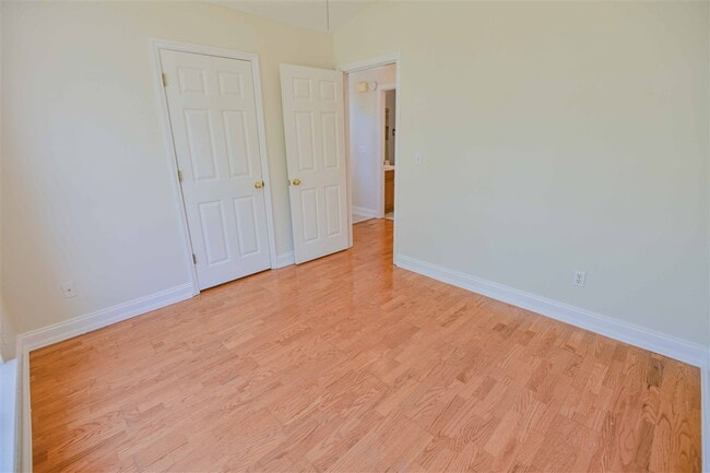 Building Photo - 5344 Tewkesbury Trce