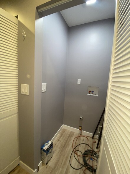 Washer dryer hook up - 476 Reims St