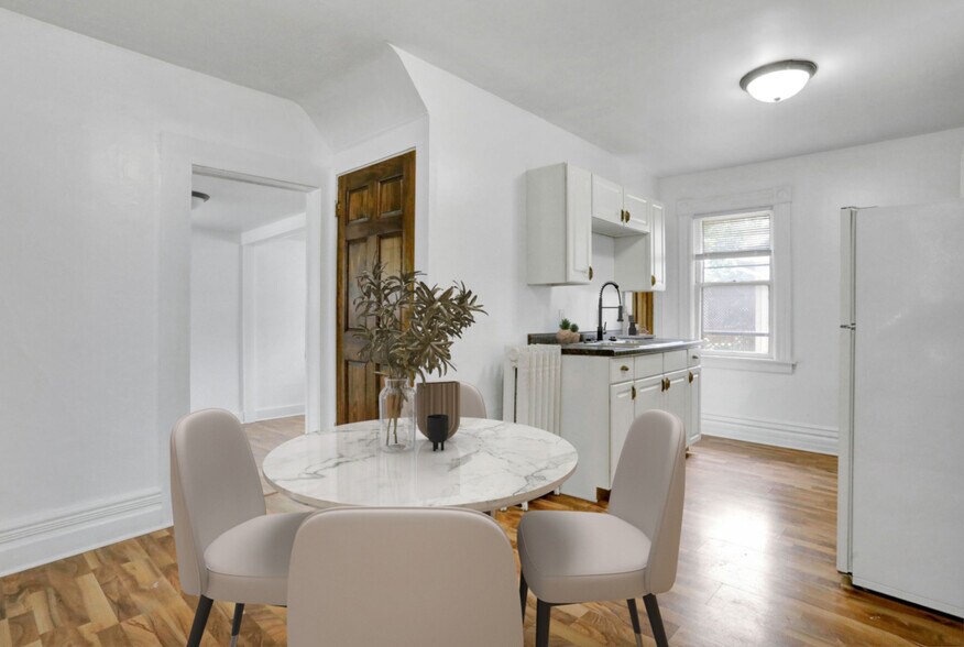 Building Photo - 716 N Walnut St