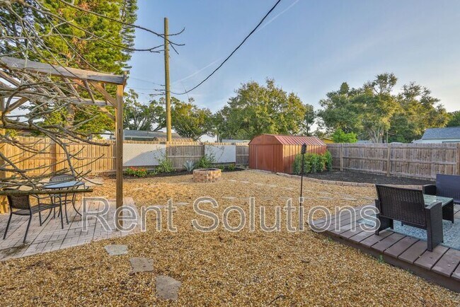 Building Photo - 5701 12th Ave S