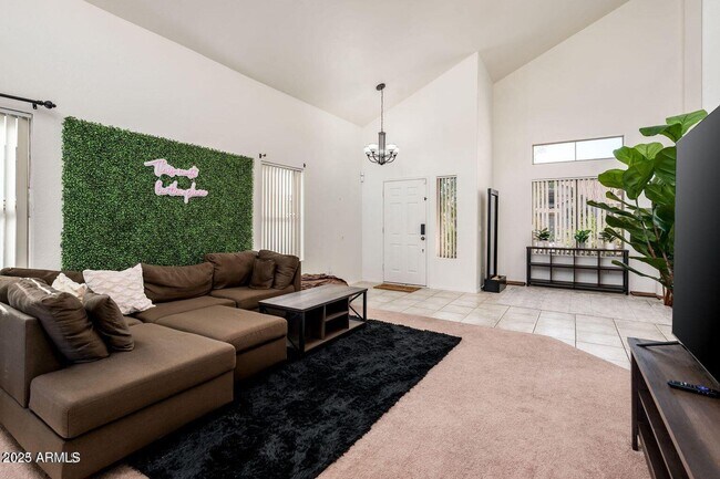 Building Photo - 13604 W Rovey Ave