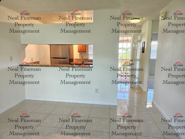 Building Photo - 2 Bed 1 Bath, One parking Condo Hoomaka Vi...