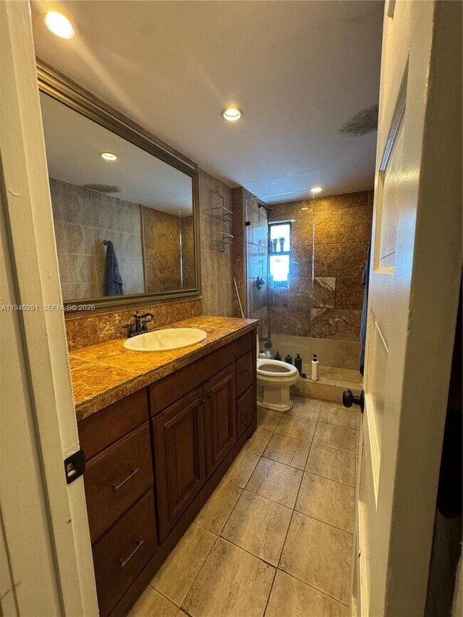 Building Photo - 230 Sunrise Dr