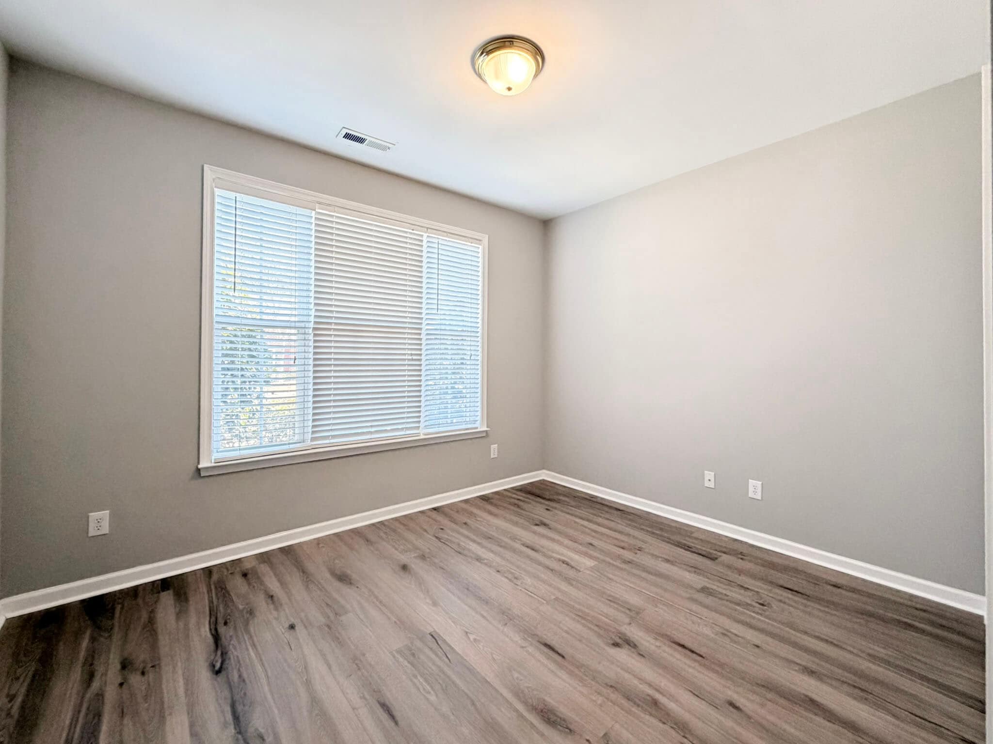 Building Photo - 10483 Dapping Dr