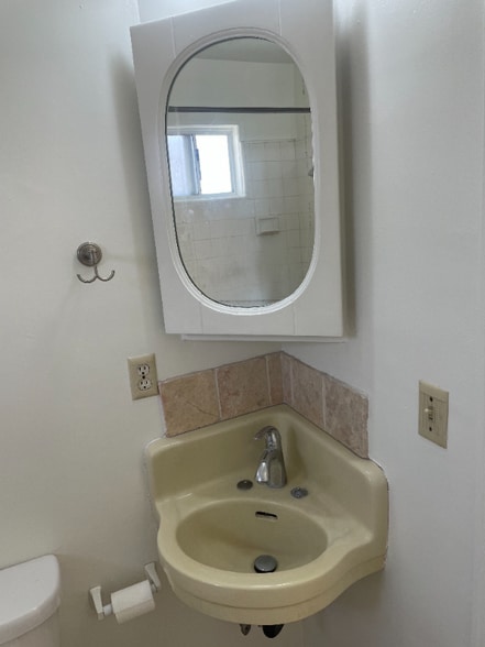 Building Photo - 1521 Marine Ave