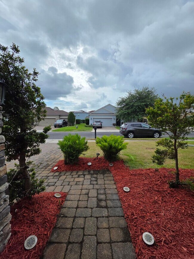 Building Photo - Gorgeous 4-Bedroom, 3-Bathroom Home in Providence