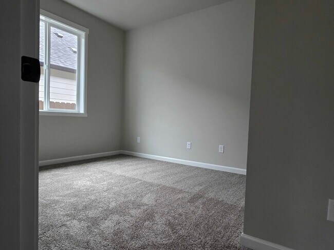 Building Photo - 738 NW 28th St