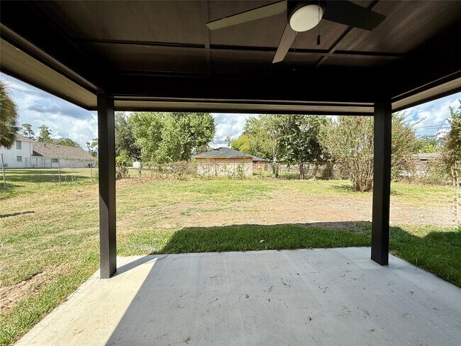 Building Photo - 2630 De Soto St